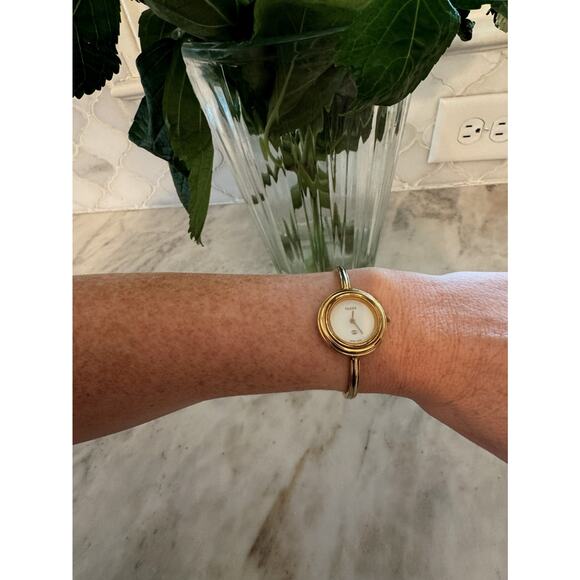Vintage GUCCI Change Bezel Womens Gold Watch - Picture 2 of 11